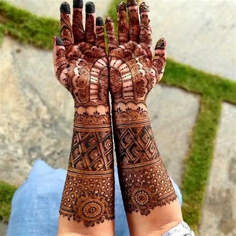 15_Unique 21 Ring Ceremony Mehndi Design for Engagement Bride