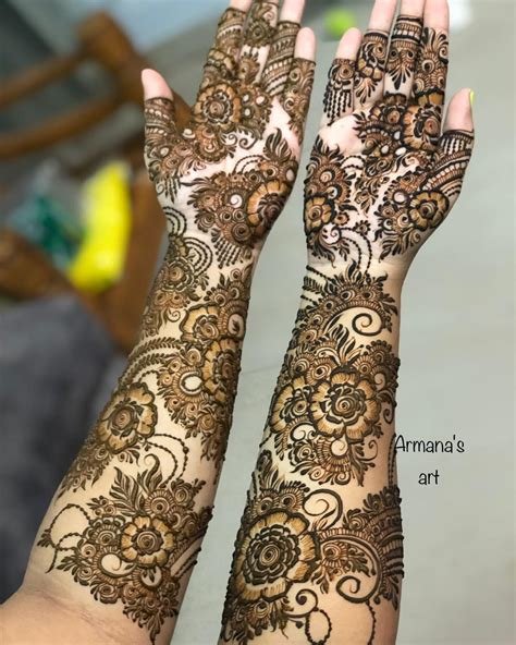 1_Prettiest Floral Mehendi Designs For The Trendsetter Brides