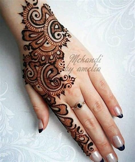 4_Best Mehndi Designs For Sister Of The BrideGroom  ShaadiSaga