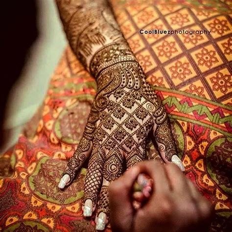 4_14 Creative Ways To Add Your ToBeHusbands Name In Bridal Mehendi