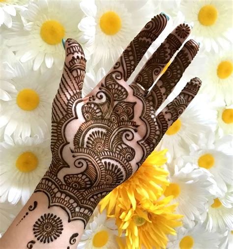 15_Karwa Chauth 2021 Top 5 easy mehndi designs you need to take