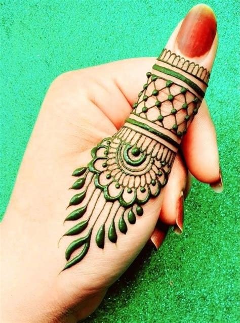 5_25 Simple And Easy Thumb Mehndi Designs  Fabbon