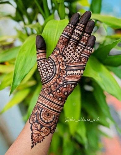 2_63 Stylish Front Hand Simple Mehndi Designs With Photos  Fabbon