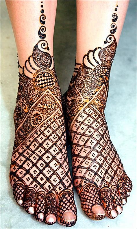 5_25 Fresh  Stunning Foot Mehndi Designs for the Modern Brides  ShaadiSaga