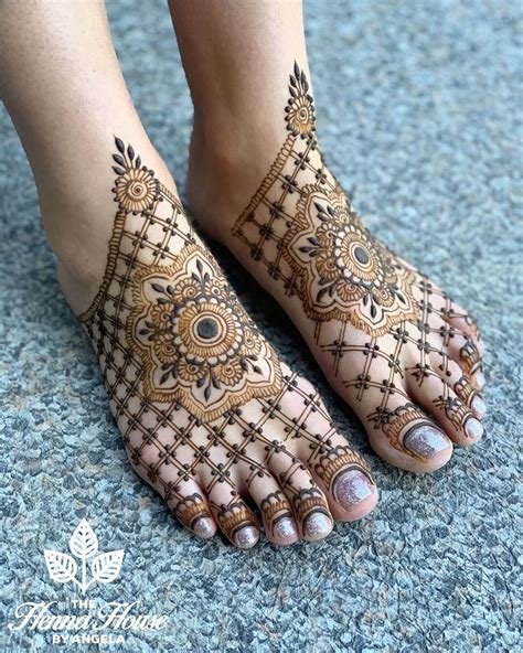 6_15 Stylish Foot Mehndi Designs for Your Pretty Feet  Style At Life