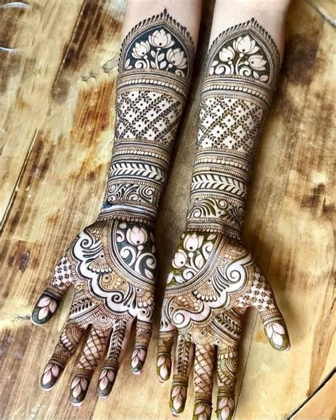 1_Photo of Beautiful inticate bridal mehndi design for full hands