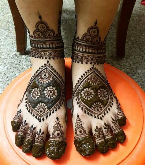 6_Top 73 pair ka mehndi design image super hot  seveneduvn