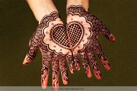11_Heart Shaped Mehndi Designs 20 Simple Henna Heart Designs