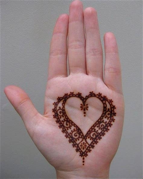2_Heart Shaped Mehndi Designs 20 Simple Henna Heart Designs