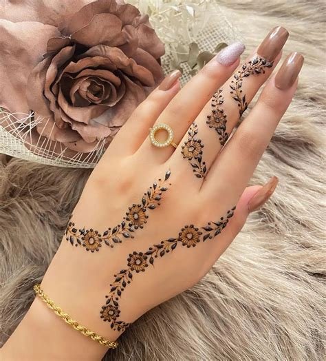 7_Bridal Mehndi Designs  9 Most Adorable Mehndi Design To Try