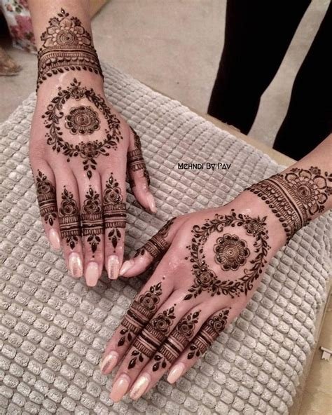 7_Round Mehndi Designs 26 Easy Circle Shape Mehandi Design for Brides