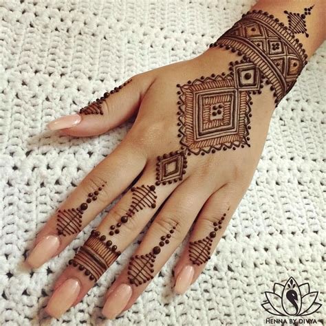 5_31 DropDead Stunning Dulhan Mehndi Designs for Hands  Legs