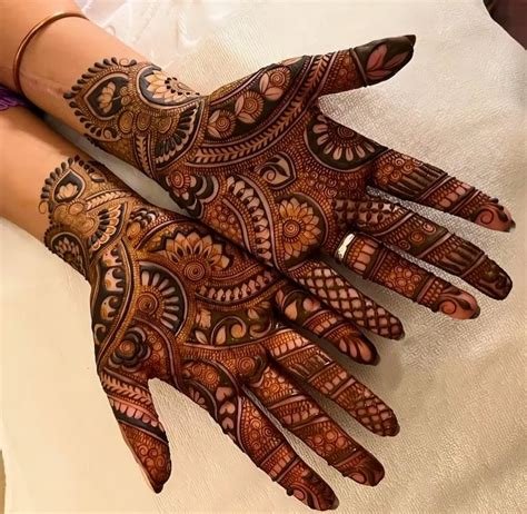6_40 Beautiful Khafif Mehndi Designs Images 2020  SheIdeas