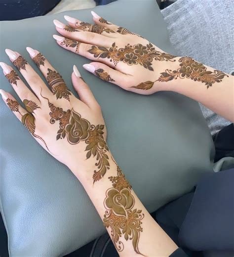 10_Stylish Khafif Mehndi Design Full Hand for All Occasions