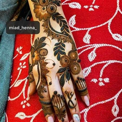 13_Stylish Khafif Mehndi Design Full Hand for All Occasions