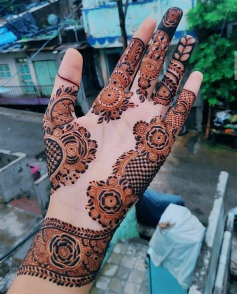 8_Easy Mehndi Designs Collection for Hand 2024  K4 Fashion