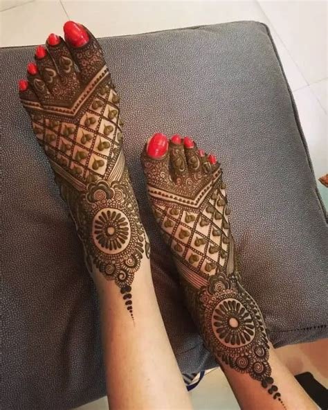 1_30 Latest Dulhan Mehndi Designs Pictures  SheIdeas