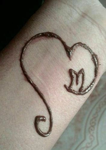 10_10 Expressive M Letter Mehendi Designs In 2023