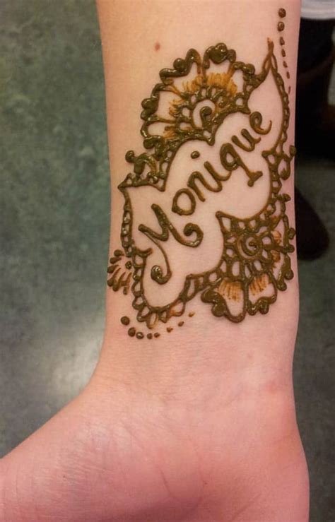 14_Stylish Cool Mehndi design for wrist by Mehndi Design