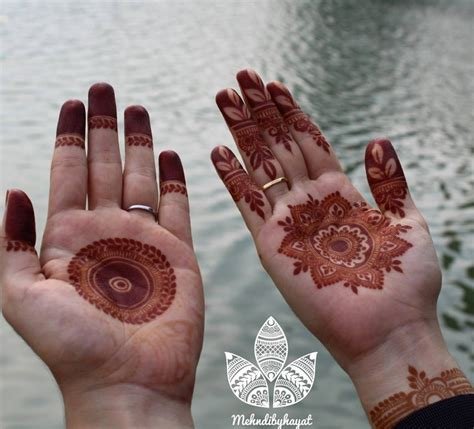 7_Simple Mehndi Design Front 10 EyeCatching Ideas to Make Heads Turn