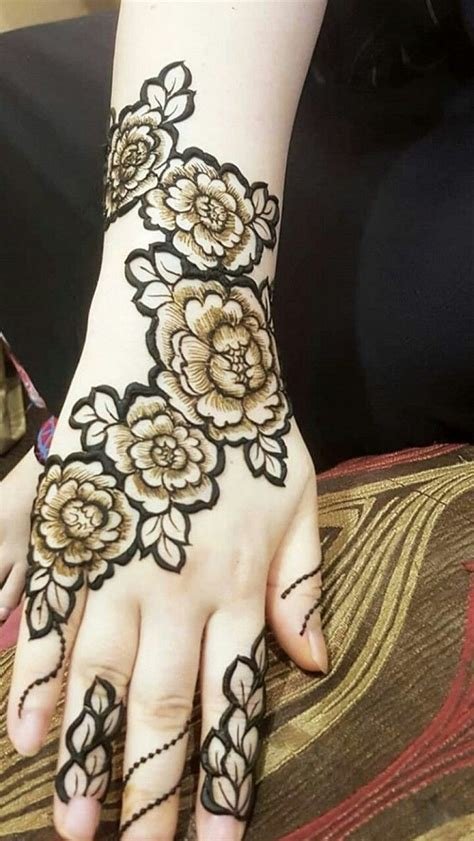 15_Top Rose Mehndi Designs To Be The Cynosure Of All Eyes