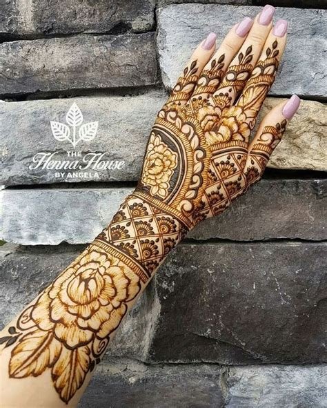 6_Top Rose Mehndi Designs To Be The Cynosure Of All Eyes