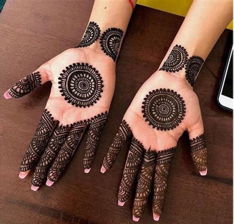 7_Round Mehndi Designs 26 Easy Circle Shape Mehandi Design for Brides