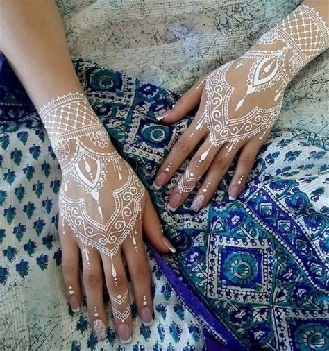 14_Short Mehndi Design Ideas That Will Make You the Star of the Show