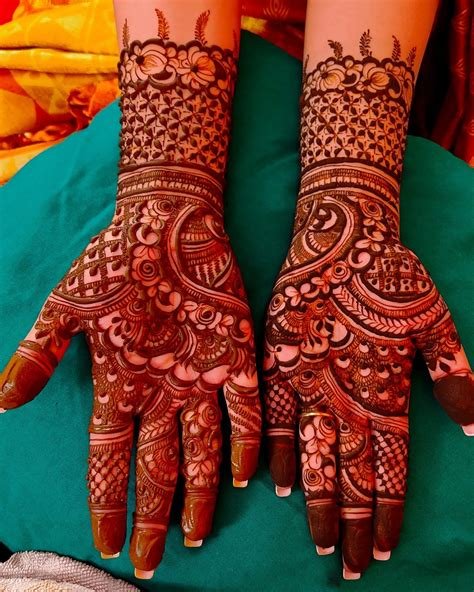 1_10 Selected Full Hath Ki Mehandi Designs for a Stunning Look