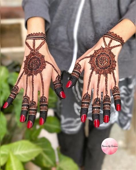 5_Mandala  Gol Tikki Mehndi Designs  Special  Stylish Mehndi Designs