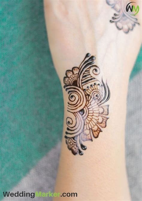 4_Stylish Cool Mehndi design for wrist by Mehndi Design