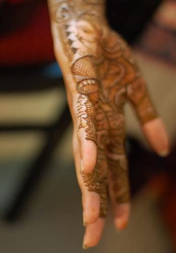 14_10 Muslim Mehndi Images That Will Leave You Breathless