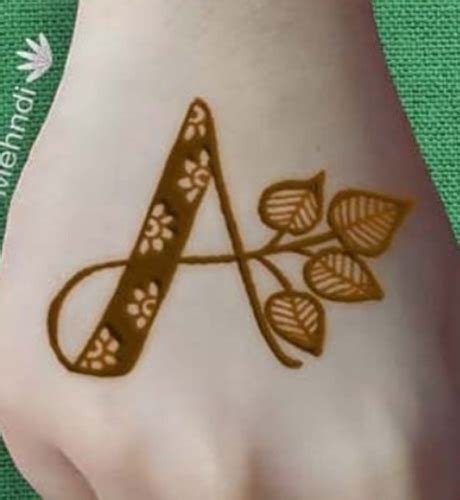 1_10 Unique A Letter Mehndi Designs With Pictures