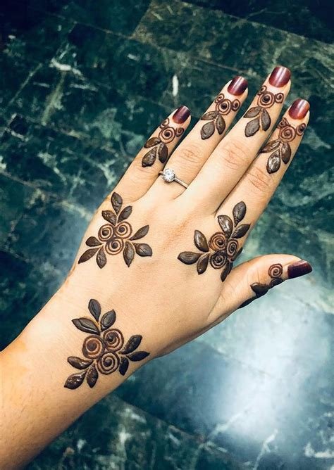 13_25 Latest Floral Mehndi Designs 2023