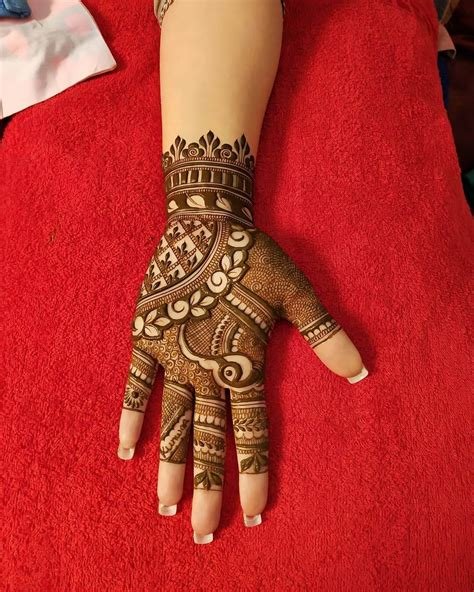 11_Engagement Mehndi Designs