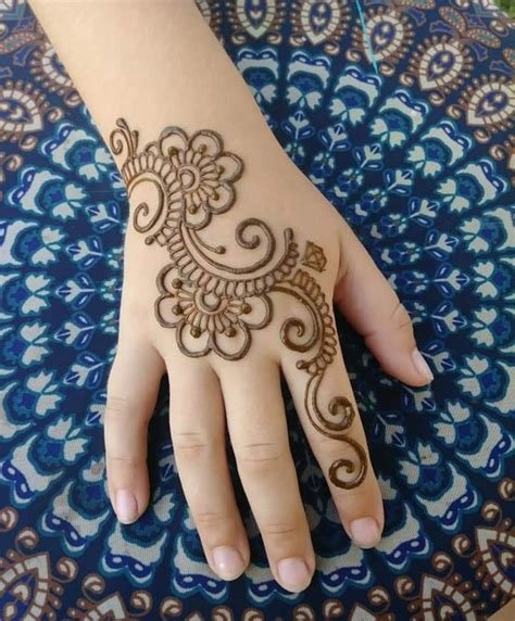 9_41 Mehndi Designs For Eid to Try This Year  Easy Henna Tattoos For Girls