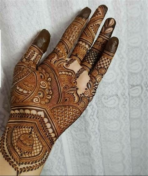 9_70 Gorgeous Back Hand Mehndi Designs That Stole Our Hearts  Pyaari