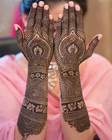 6_70 Gorgeous Back Hand Mehndi Designs That Stole Our Hearts  Pyaari