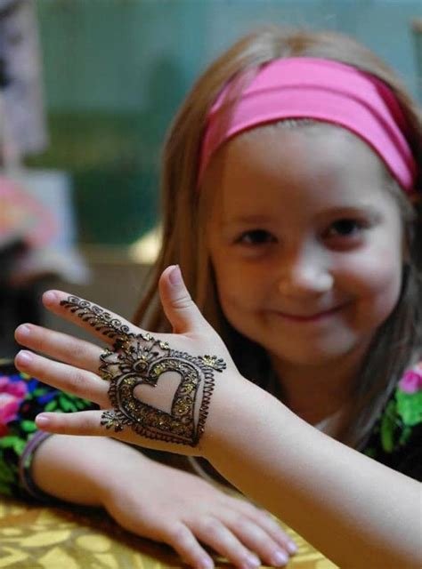 13_Latest Arabic Mehndi Designs For Kids  Not Just Chakras And Flowers