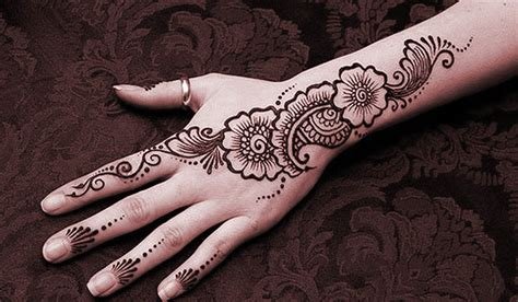 6_Beautiful and Easy Mehndi Designs for Eid Celebration  PK Vogue