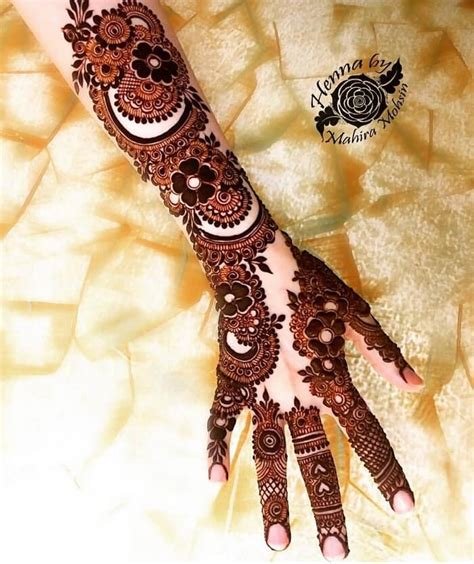 15_Best Engagement Mehndi Designs  for Birdes  Images in 2020