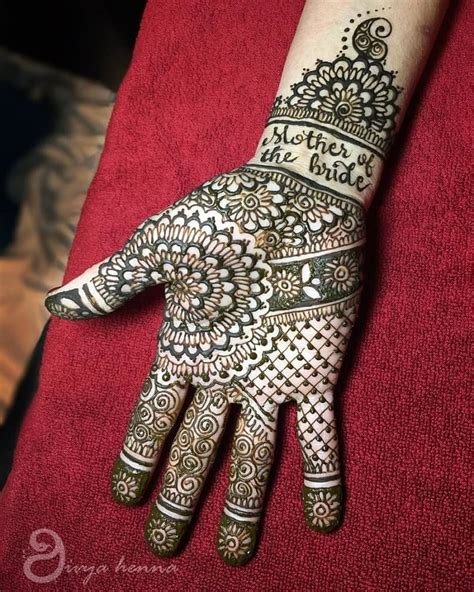 11_Mehndi Designs For Mom