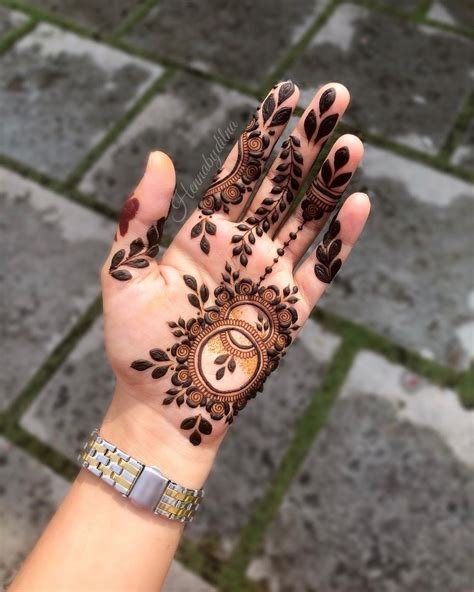 9_7 Simple  Cute Mehendi Designs For Little Girls  IWMBuzz