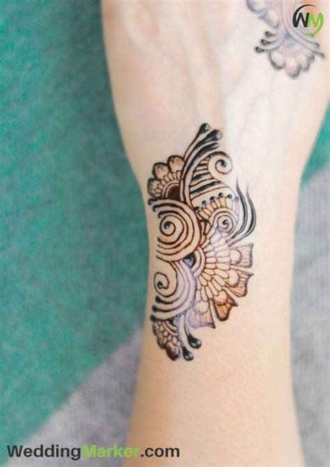7_Stylish Mehndi designs for wrist by Mehndi Design