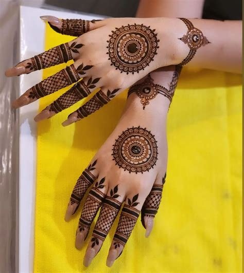 8_Round Mehndi Designs for Back Hand  Gol Tikki Mehndi Ideas  K4 Fashion