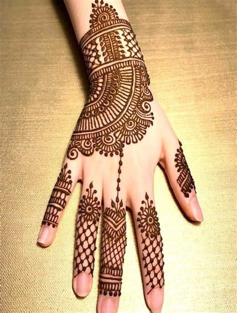 14_Unique Back Hand Mehndi Designs For The Bridesmaids  WedMeGood