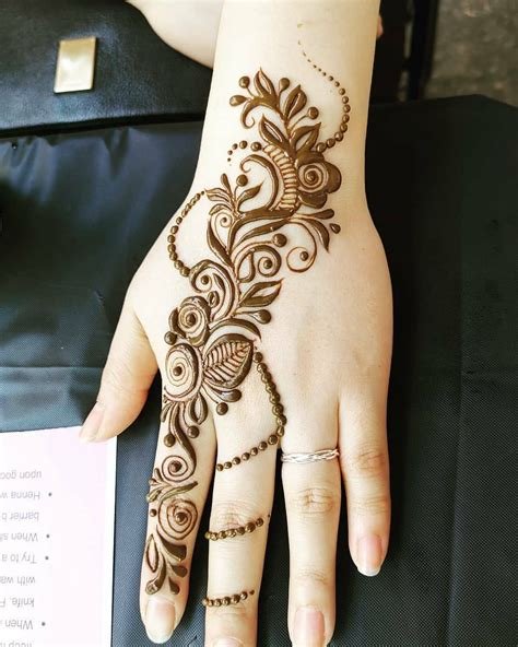 14_21 Simple Mehndi Design for Left Hand Inspirations For The Bride Squad