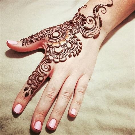 9_Beautiful  Simple Mehndi Designs for Hand  K4 Fashion