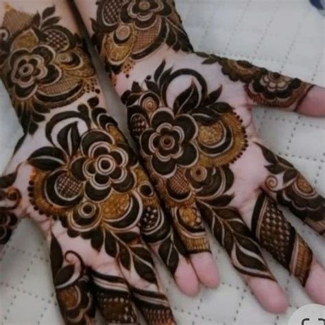 14_20 Beautiful Bold and Thick Mehndi Design for Special Events