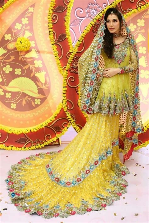 4_Kashees Mehndi Dresses 2018  Pakistani Dresses Marketplace